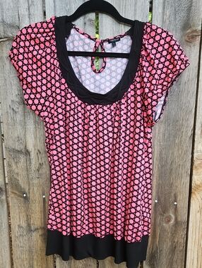 y2k Pink And black shirt Maurices